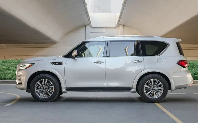 INFINITI QX80 2021 - image 2