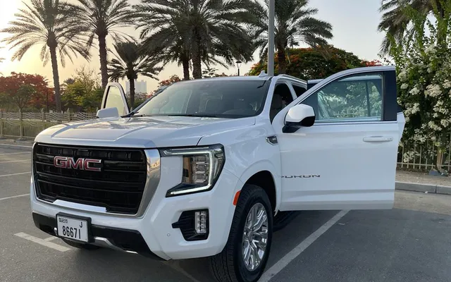 GMC YUKON - image 1