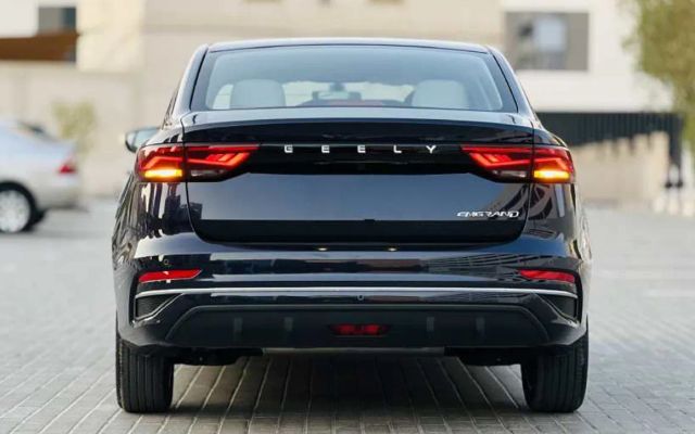 Geely EMGRAND - image 4