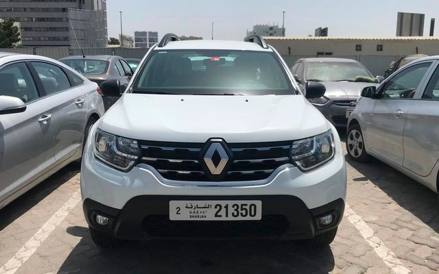 RENAULT DUSTER - image 1