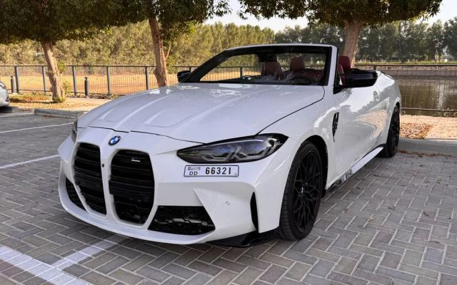 BMW 440i Soft top convertible - image 1