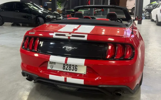 Mustang GT convertible - image 2