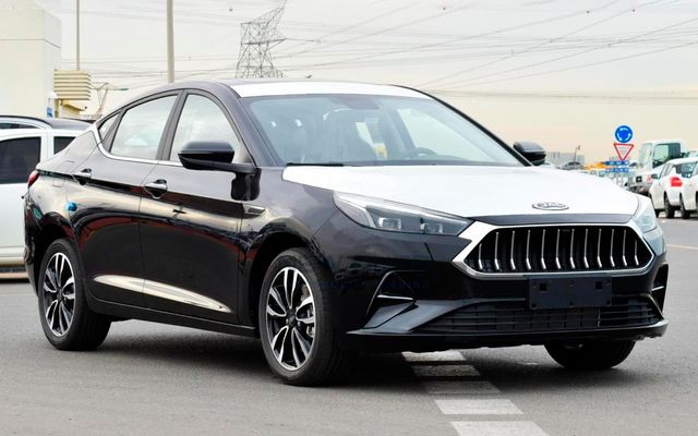 JAC J7 - image 1
