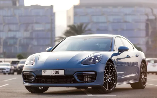 Porsche Panamera - image 4