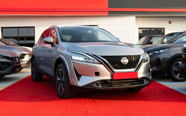 Nissan Qashqai Acenta Xtronic 1.3T 4WD CVT - image 1