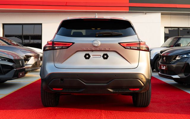 Nissan Qashqai Acenta Xtronic 1.3T 4WD CVT - image 2