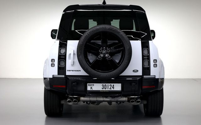 Land Rover Defender V8 - image 4