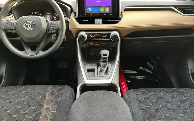 Toyota RAV 4 - image 4
