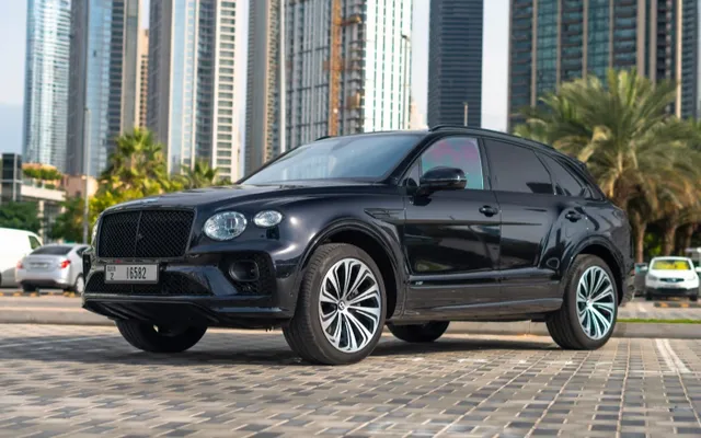 Bentley Bentayga - image 1