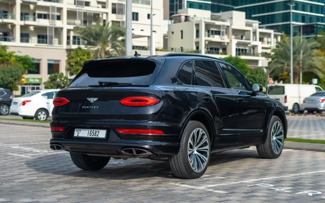 Bentley Bentayga - image 4
