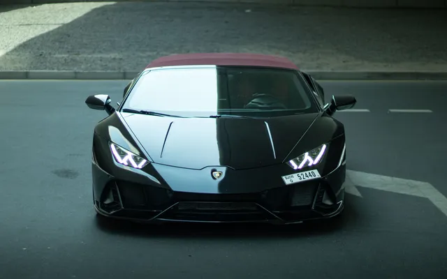 Lamborghini Huracan Evo Spider - image 2