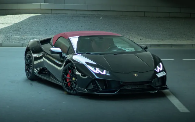 Lamborghini Huracan Evo Spider - image 3