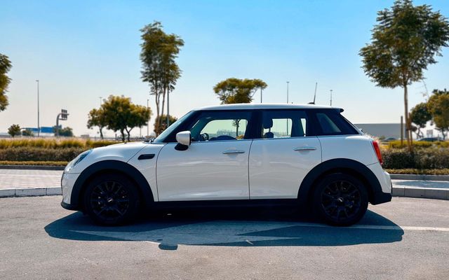Mini Cooper - image 2
