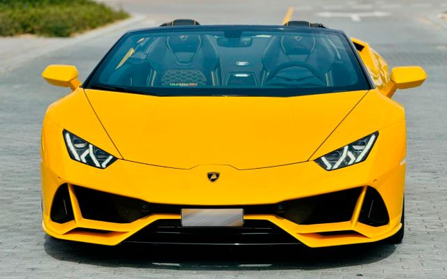 Lamborghini Huracan EVO Spyder - image 2