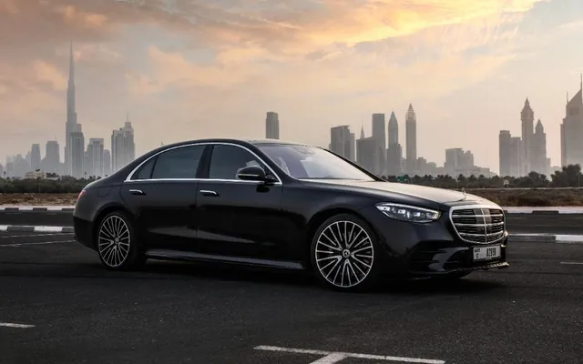 Mercedes Benz S500 Black - image 3