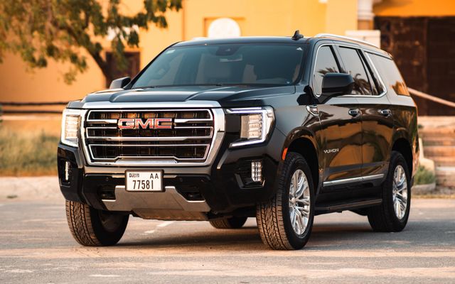 GMC YUKON - image 1