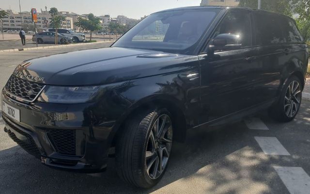 RANGE ROVER SPORT-red interior - image 3