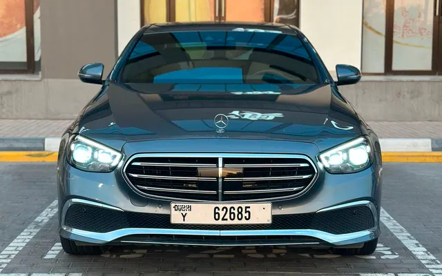 MERCEDES E250 - image 3