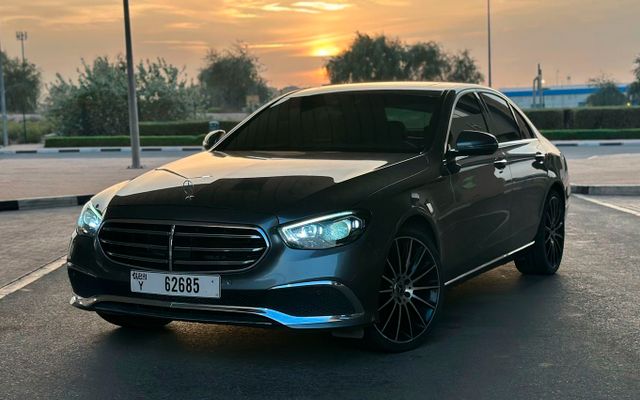 MERCEDES E250 - image 1
