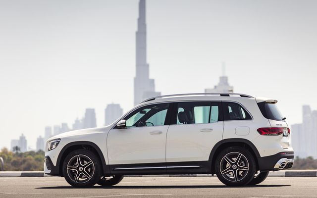 Mercedes GLB250 - image 2