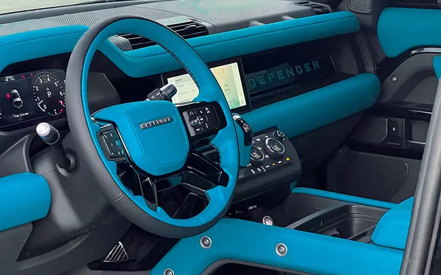 LAND ROVER DEFENDER - image 3