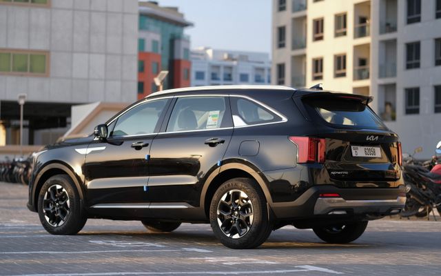 KIA Sorento - image 4