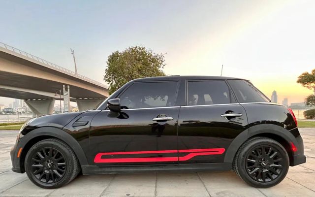 mini Cooper - image 2