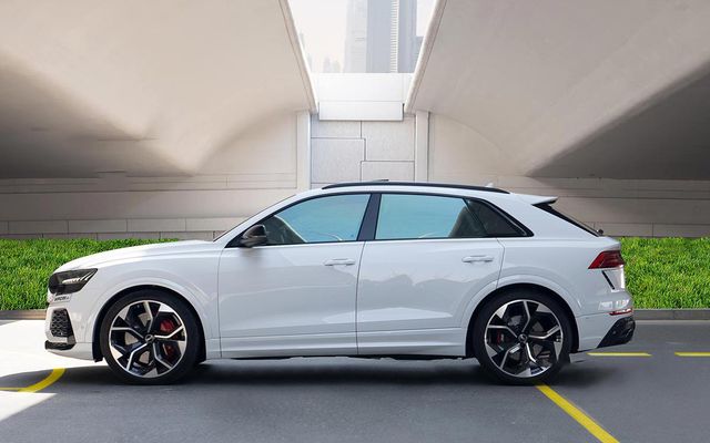 AUDI RS Q8 - image 3