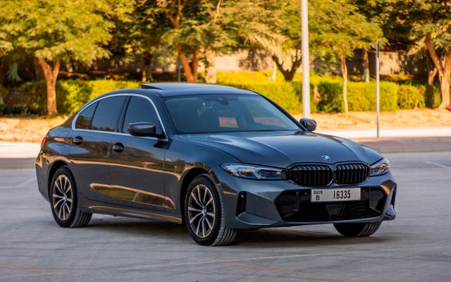BMW 320 I - image 3