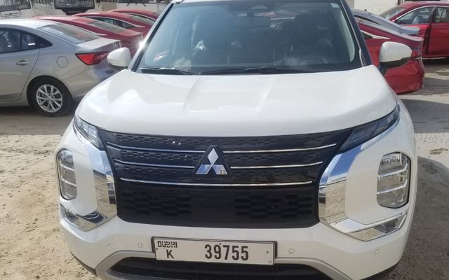 Mitsubishi Outlander - image 2