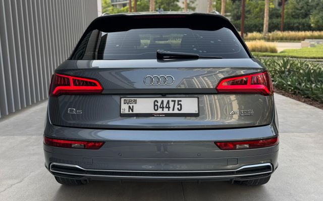 Audi Q5 - image 4