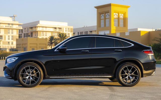 Mercedes GLC 200 - image 2