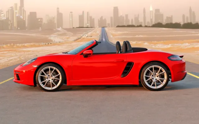 Porsche Boxster 718 Red - image 2