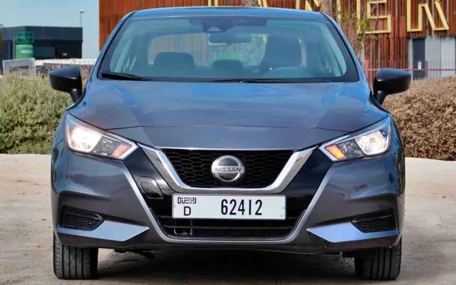 NISSAN VERSA - image 3