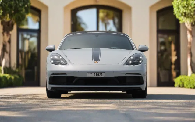 Porsche Boxster 718 Convertible 2024 - image 2