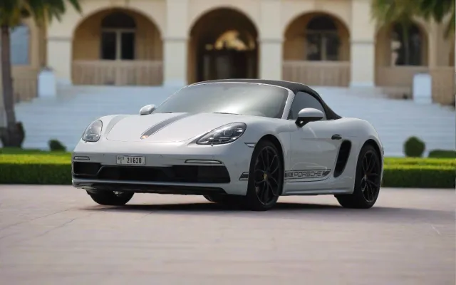 Porsche Boxster 718 Convertible 2024 - image 1
