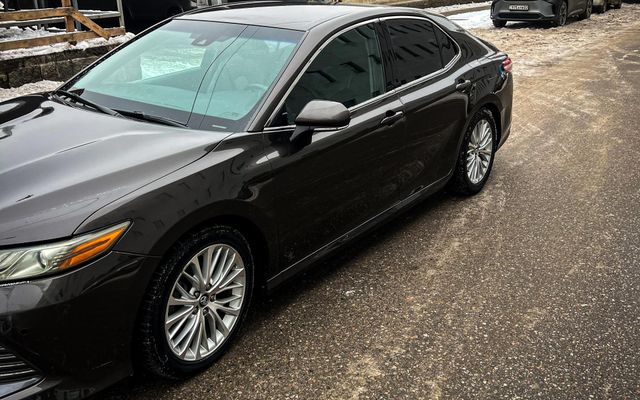 TOYOTA CAMRY - image 3