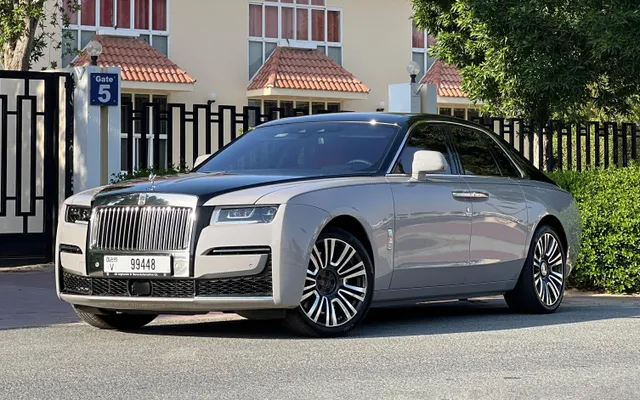 ROLLS ROYCE GHOST - image 1