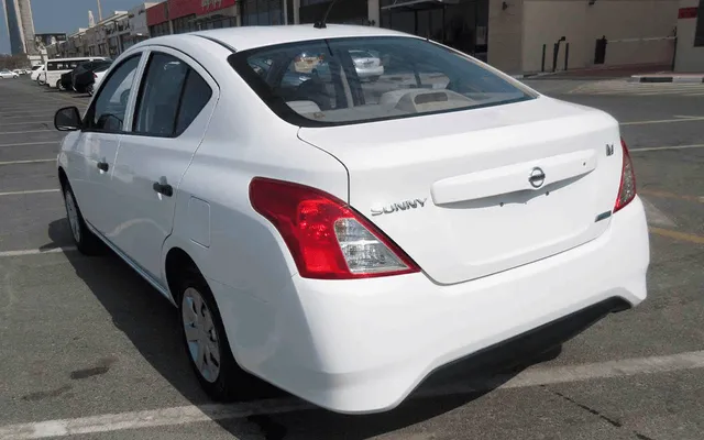 NISSAN SUNNY - image 3