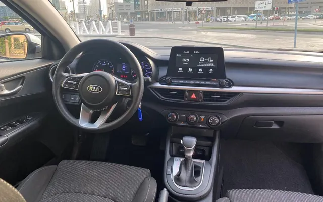 Kia Forte - image 4