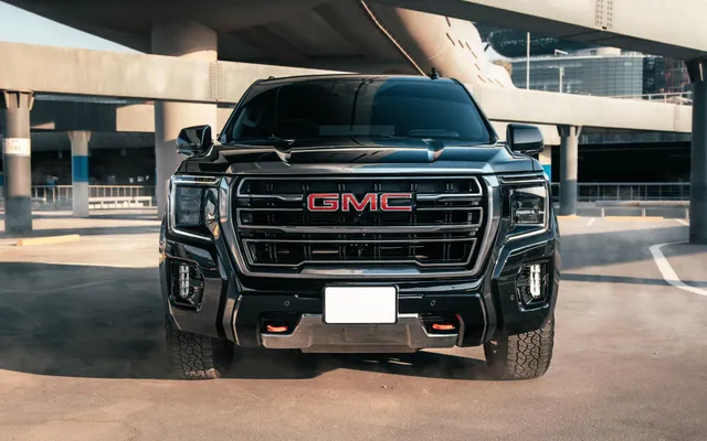 GMC YUKON - image 2