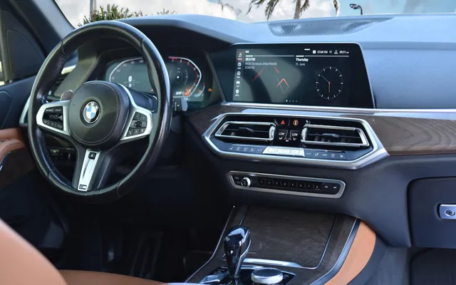 BMW X5 - image 4