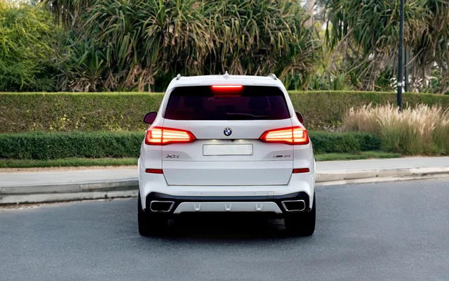 BMW X5 - image 3