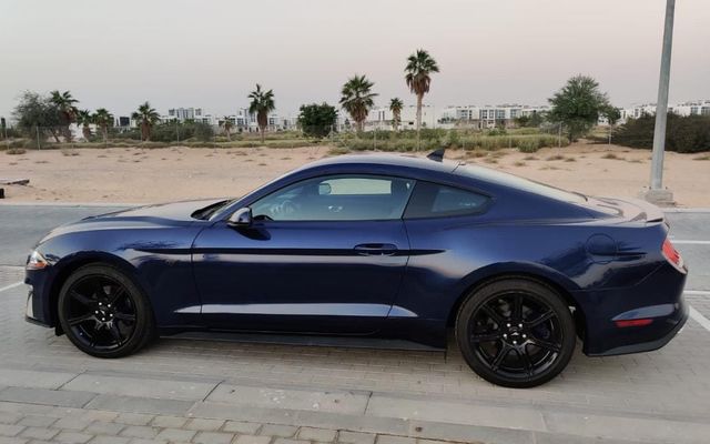 Ford Mustang - image 3