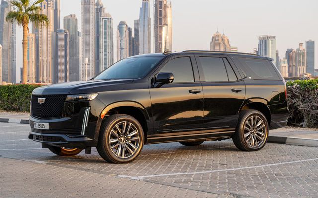Cadillac  Escalade - image 2