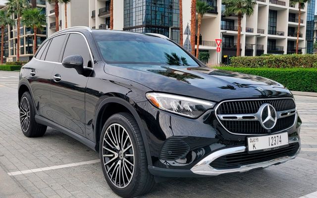 Mercedes Glc 300 - image 1