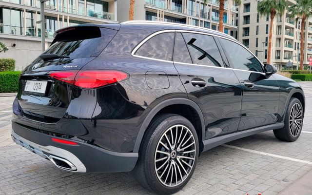 Mercedes Glc 300 - image 3