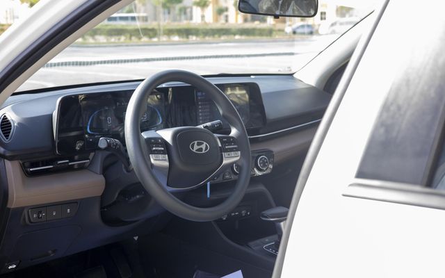 Hyundai Accent - image 2
