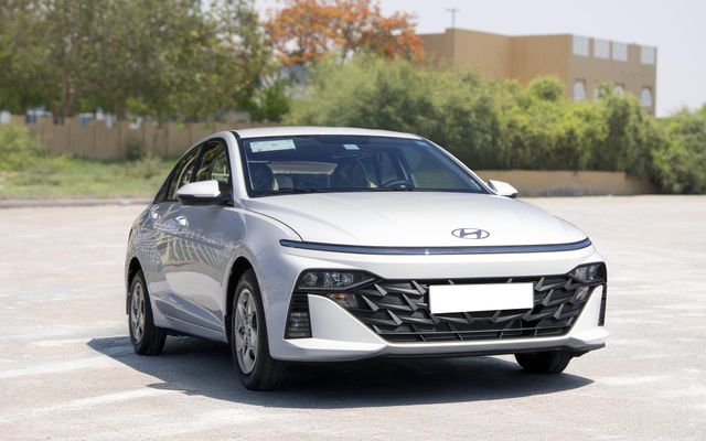 Hyundai Accent - image 1