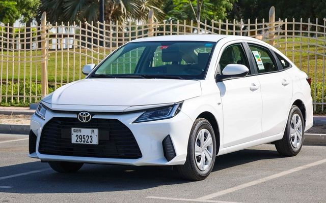 Toyota Yaris STD - image 1